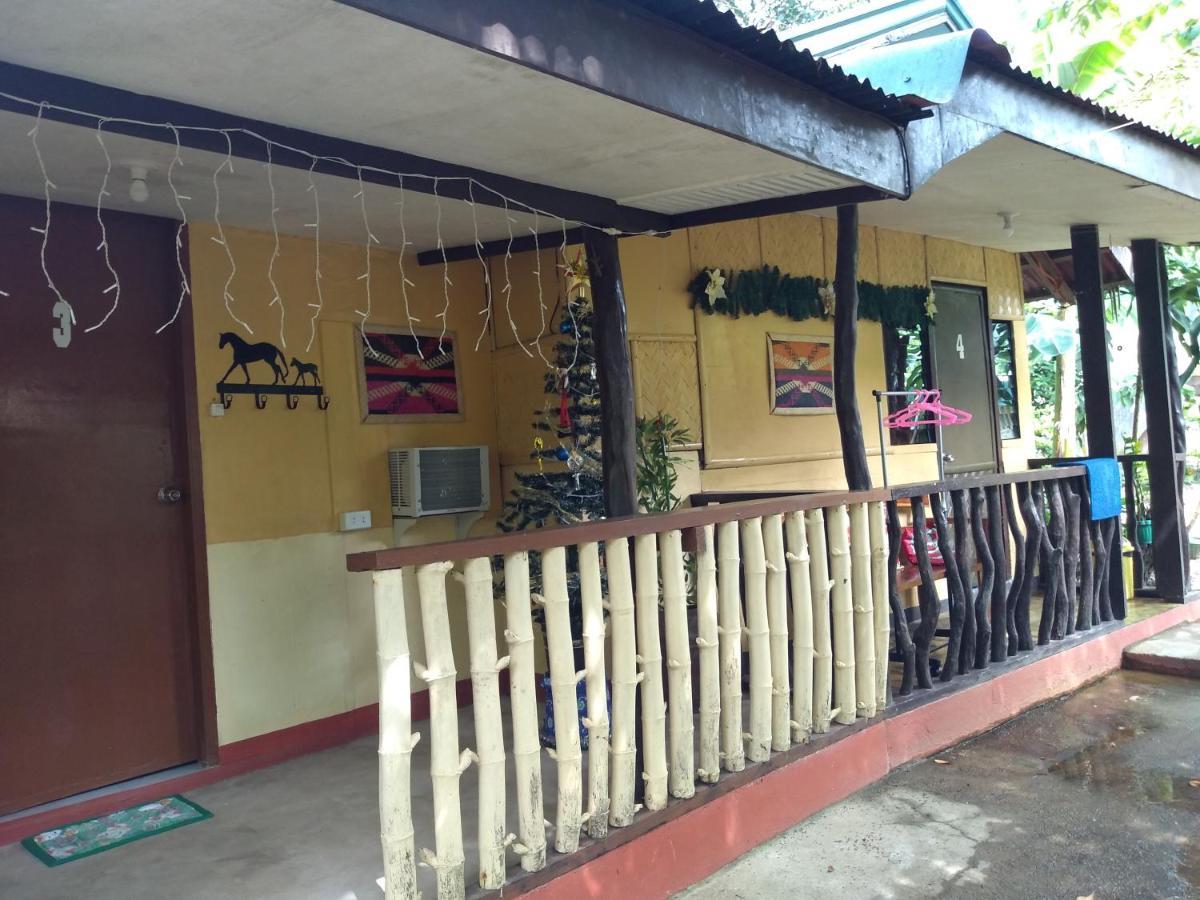 Ennas Place Coron Buitenkant foto