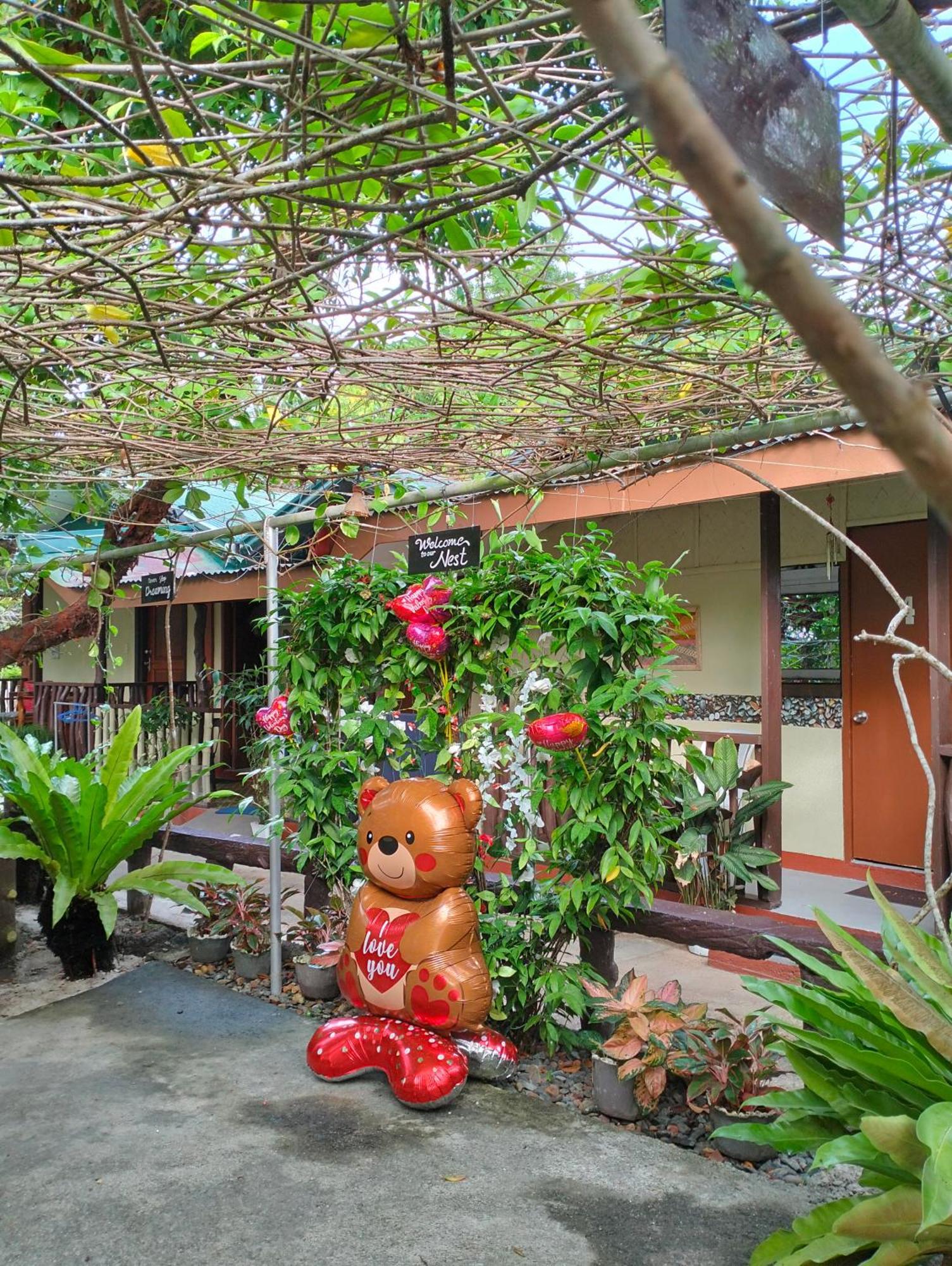 Ennas Place Coron Buitenkant foto